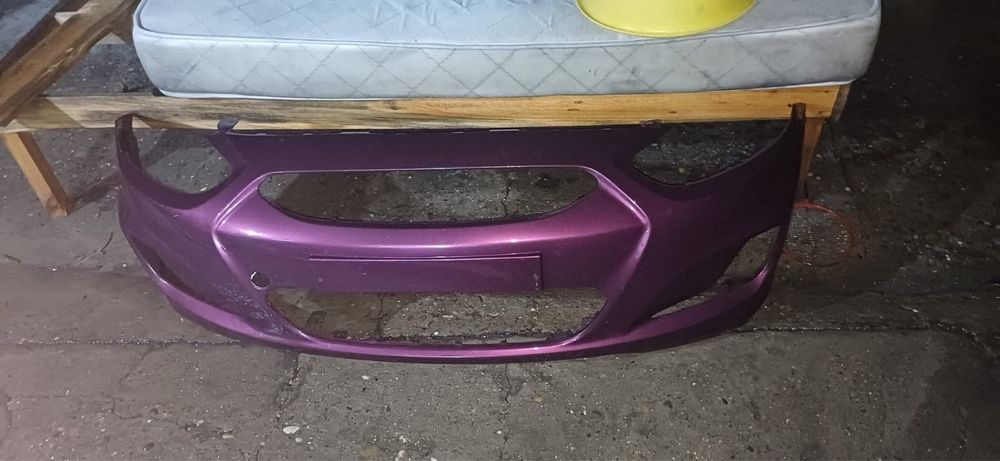Передний бампер Hyundai Solaris / Accent