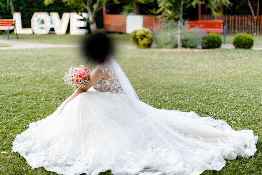 Vand rochie de mireasa !