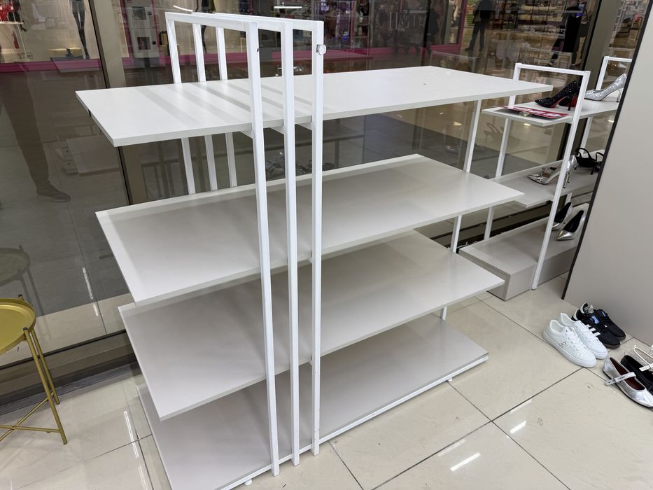 Продаётся стеллаж для обуви