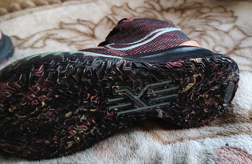 Кроссовки женские размер 39, демисезонные