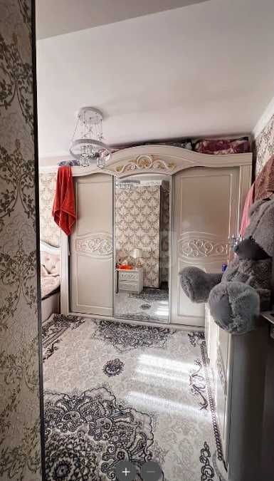 Продам 4-х комнатную в Мирабадском р.Парк Фуркат,Корейский центр 4/1/4