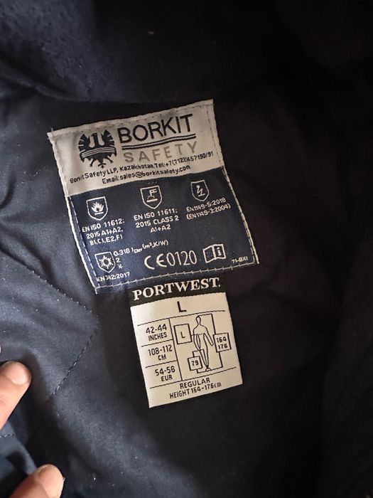 Зимние комбинезоны