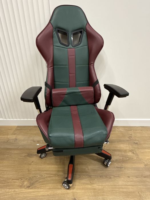 Игровое кресло с подушкой