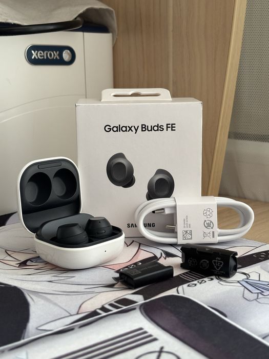 Продаються наушники Samsung Galaxy buds FE Серый