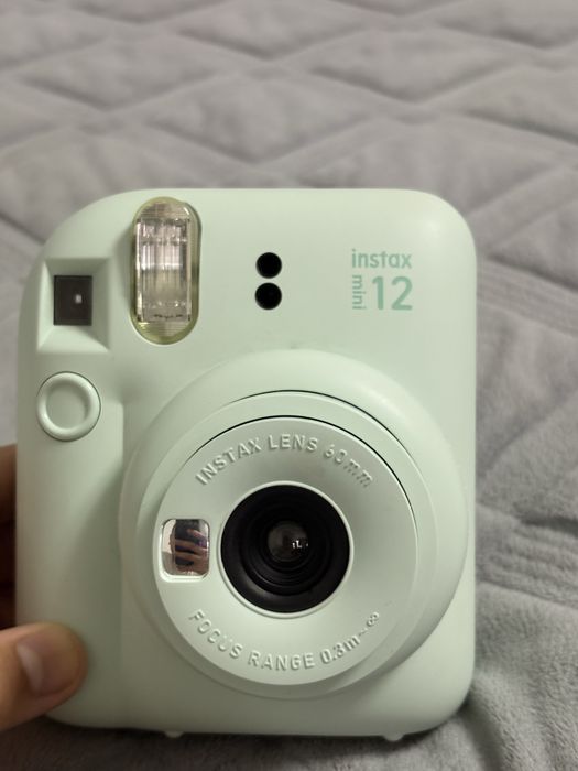 продам instax mini 12