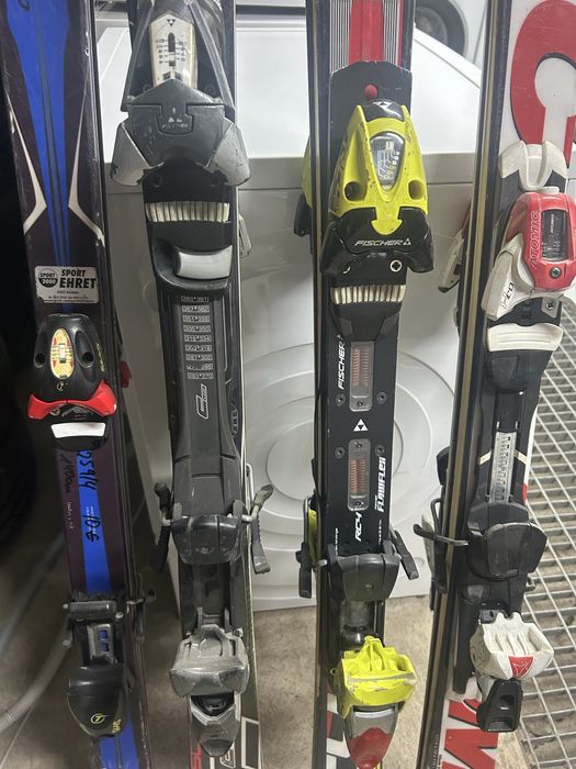 Продавам 4 броя ски