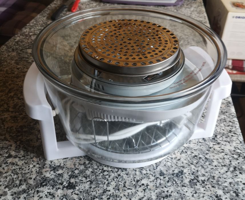 Cuptor cu halogen și convectie