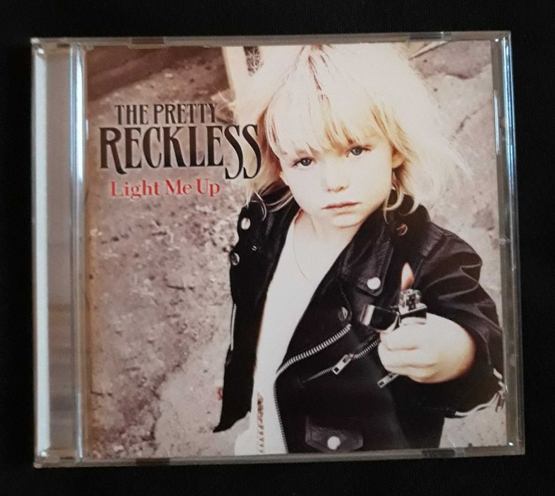 CD-та: Christina Aguilera, Royal Blood, The Pretty Reckless