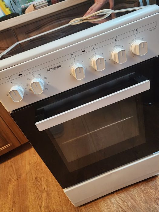 Plita + cuptor  electric Bomann