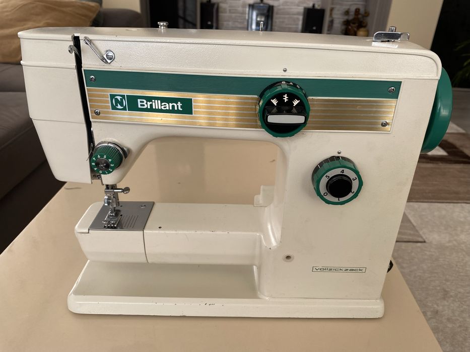 Masina de cusut Briliant germany