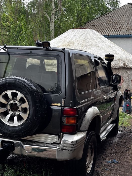 Mitsubishi Pajero 2