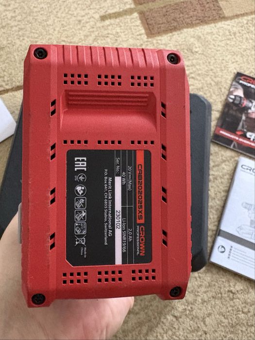 Шуруповерт CROWN CT21104XS-2BMC