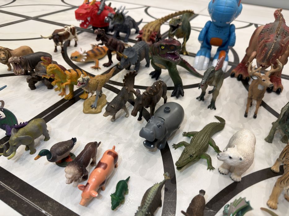 Фигурки игрушки динозавры