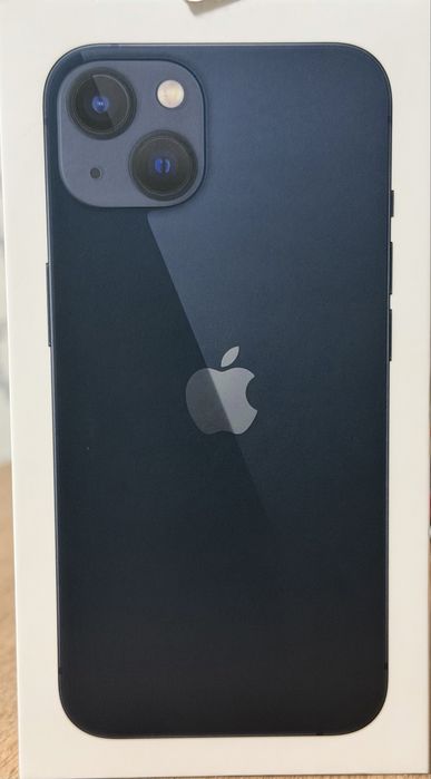 Продам Iphone 13