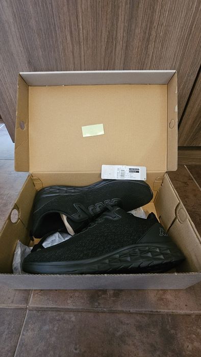 Нови маратонки Kappa номер 43