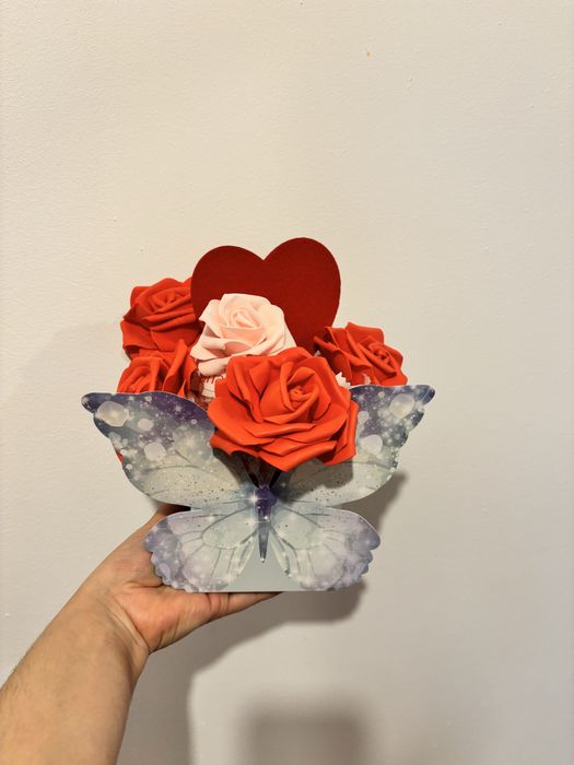 Un cadou dulce pentru o persoana dulce si scumpa voua.