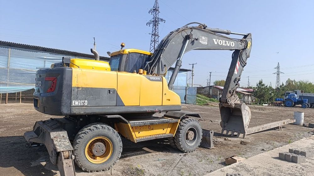 Услуги экскаватор.  Экскаватор хизмати.