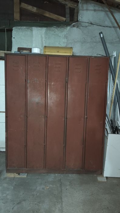 Dulap metalic cu 5 usi