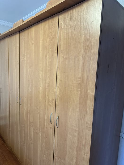 Продам спальный гарнитур