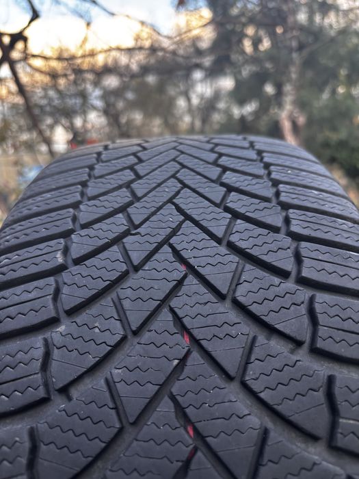 Зимни гуми Bridgestone 225/50 R17 – DOT 2021, като нови