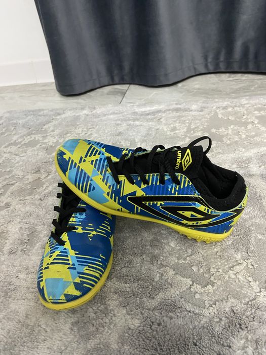 Ghete sintetic umbro marimea 32