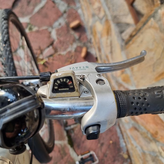Два велосипеда -  градско шосеен австрийски Arizona Genezis trekking series лек алуминиев, Shimano NEXSAVE ,Megarange 24 скорости , виж снимки другия