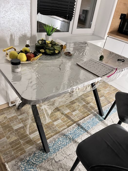 Продам новый стол