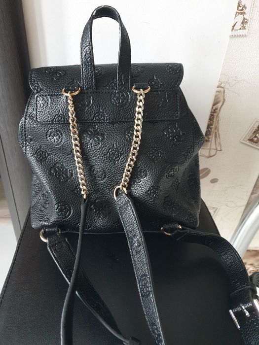 Rucsac Guess     .