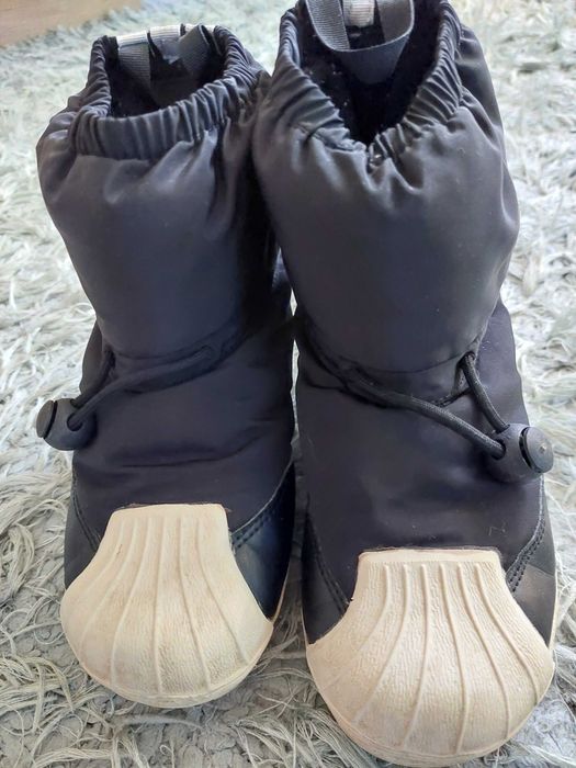 Водонепромокаеми Adidas детски ботушки, номер 30