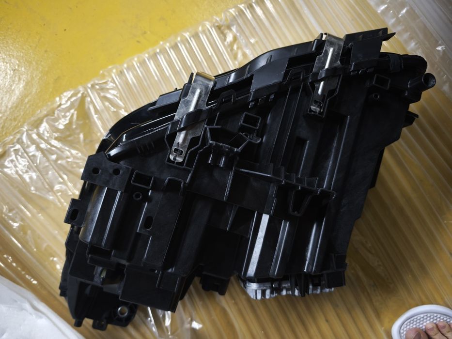 BMW 5 Series G60 G61  2024 фар