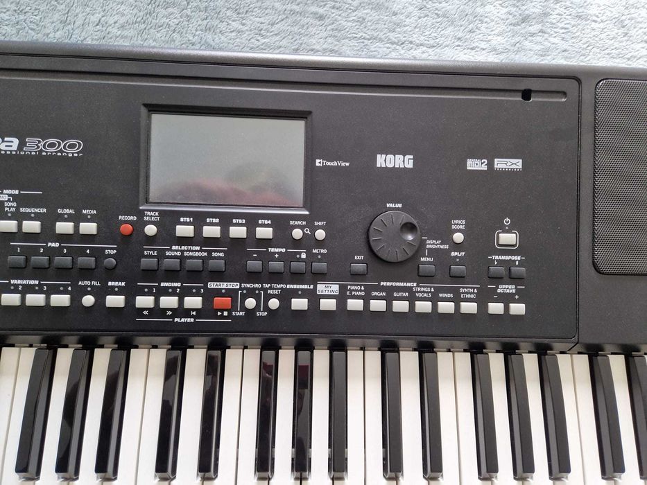 Korg PA300 – stare ca nouă + husă protecție