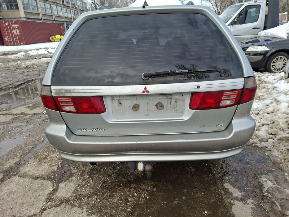 Dezmembrez Mitsubishi Galant 2.0D 1999 4D68