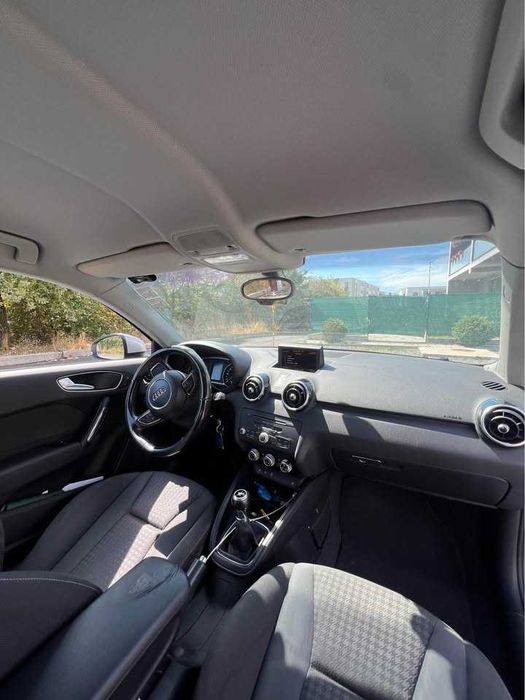 Audi A1, o mașină compactă, elegantă și economică,