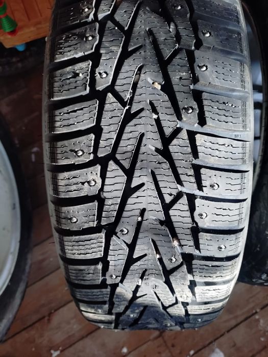 Продам шины комплект