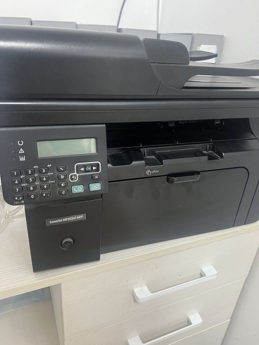 Продам принтер HP m1212nf MFP