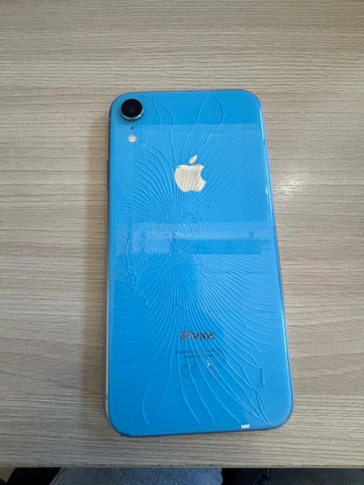 Iphone xr продам