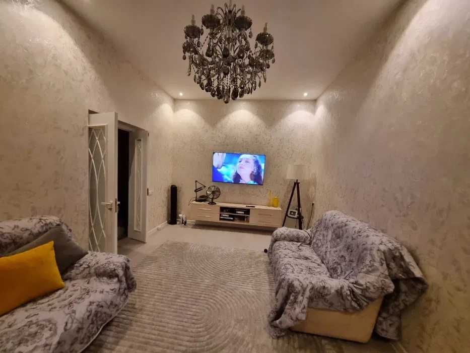 Yangihayotda 90 m2 4 xonali +meb +tex Srochno uy sotiladi