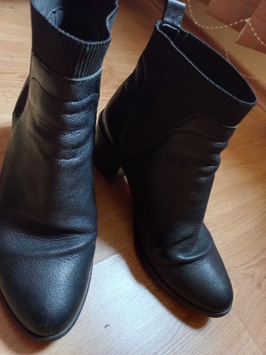Боти от естествена  кожа N 38