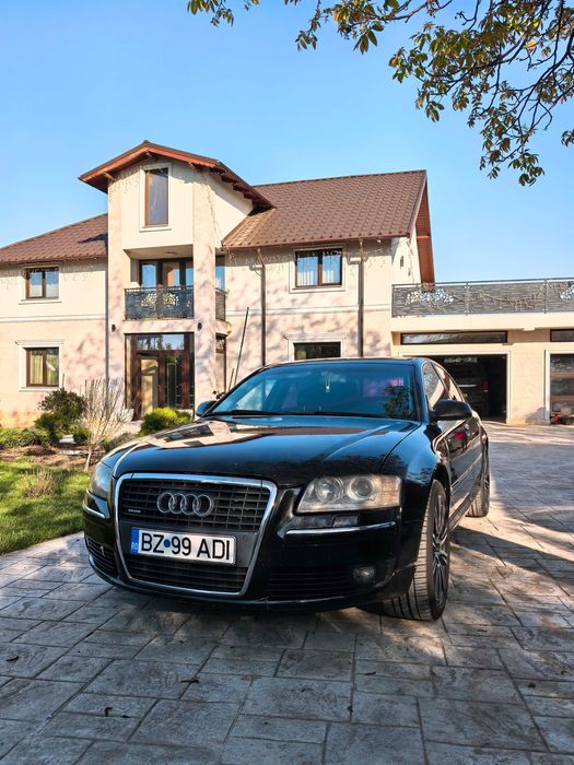 Audi A8 quattro
