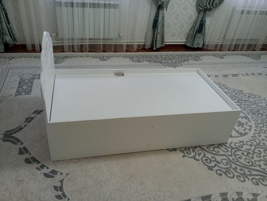 Продам кровать ,