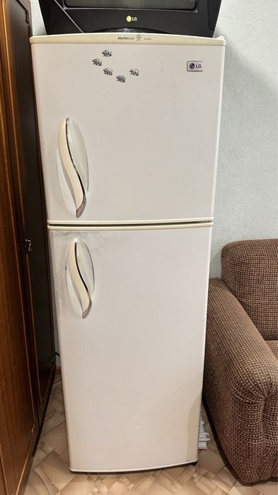 Холодильник lg в рабочем состоянии
