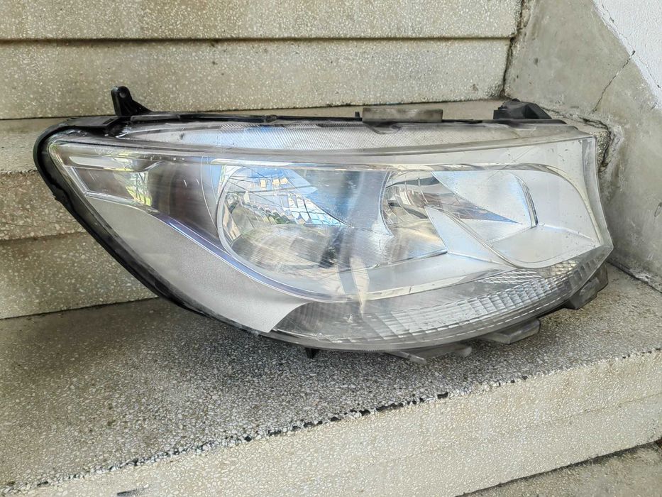 Фарове Mercedes Sprinter W910 ляв десен/Фар Мерцедес Спрентер Оригинал