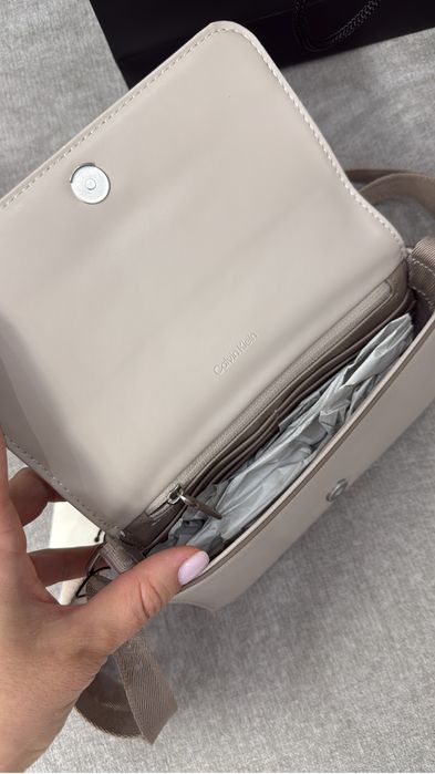 Продам сумку Calvin Klein оригинал!