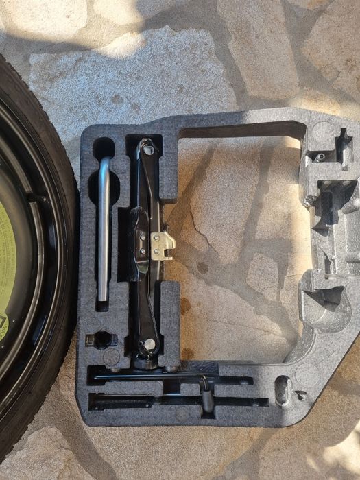 Резервна гума патерица за Audi a4 B8 125/80/19