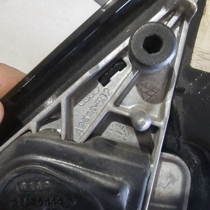 Дясно огледало а8 D4