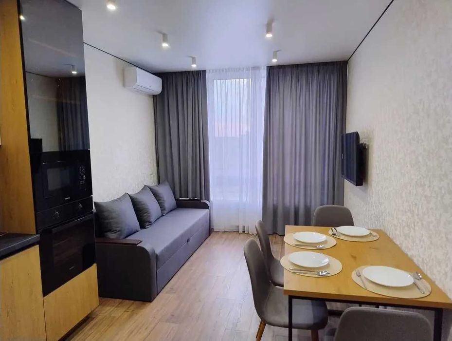 Дава се под наем Двустаен апартамент в София, Център - 56 кв.м за 408 € - Снимка #2