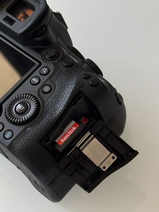 Canon R6 mark I mirrorless