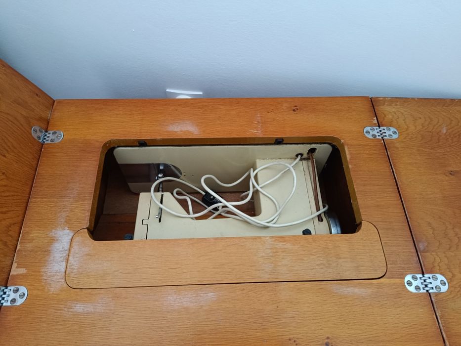 Masina de cusut - Veronica Cugir (antichitati)