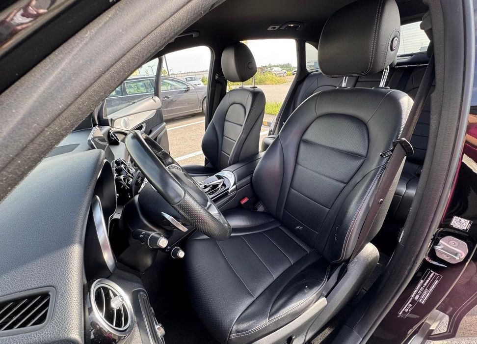 Mercedes GLC 250d 4MATIC AMG Line 2017, 204cp, Burmester, Negru