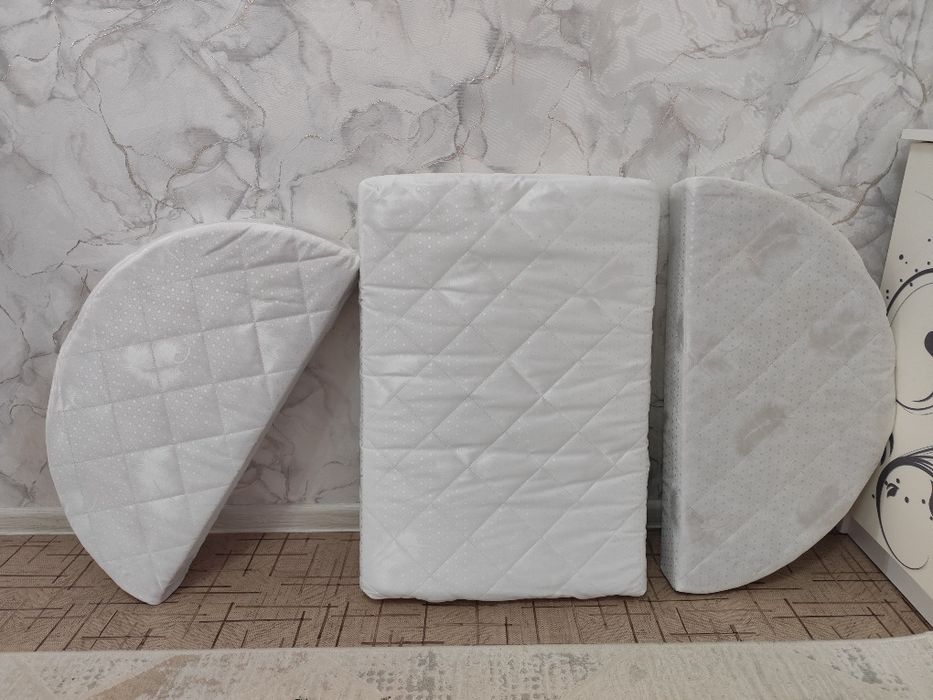 Манеж детский универсальный /овальные и круглые/